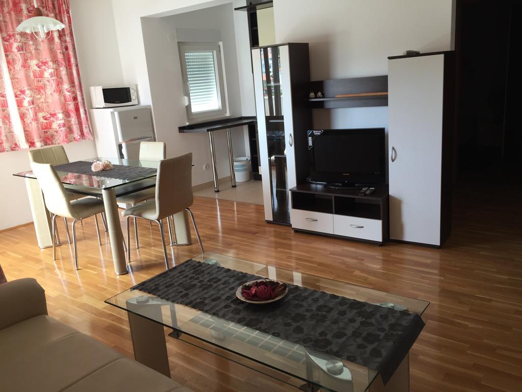 Apartments Villa Plaza Трогир Экстерьер фото