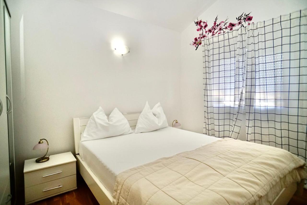 Apartments Villa Plaza Трогир Экстерьер фото
