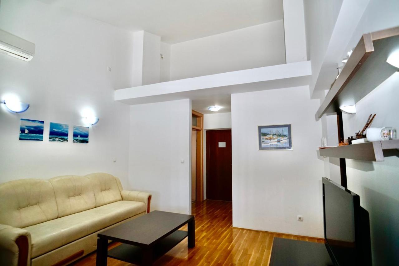 Apartments Villa Plaza Трогир Экстерьер фото