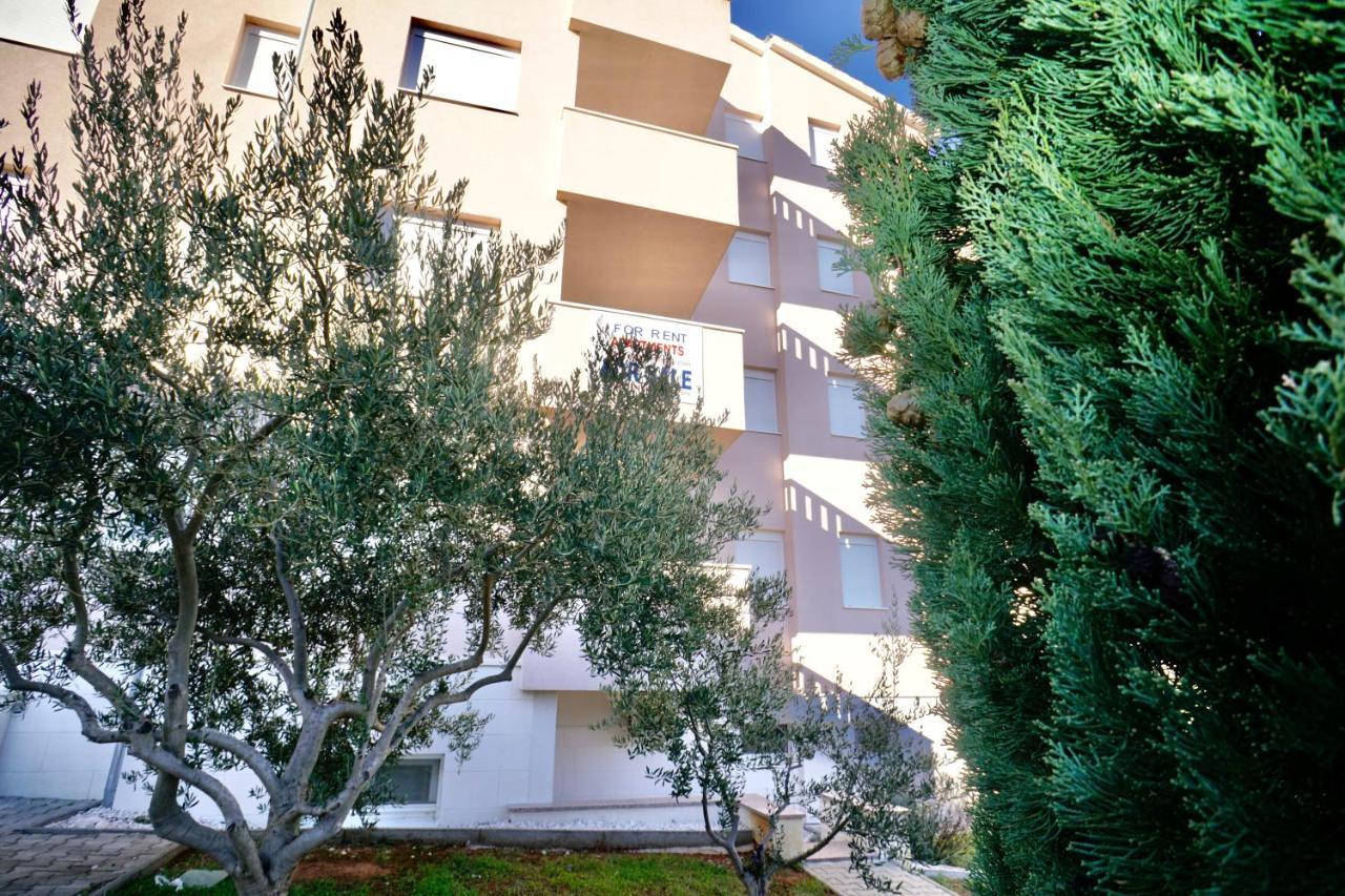 Apartments Villa Plaza Трогир Экстерьер фото