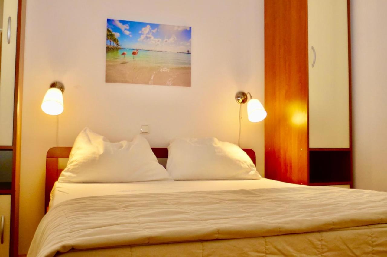 Apartments Villa Plaza Трогир Экстерьер фото