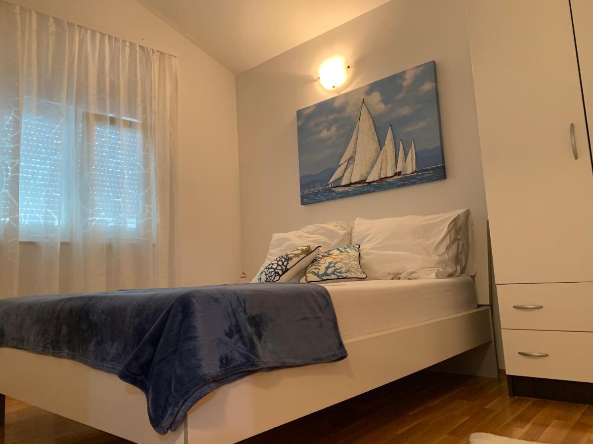 Apartments Villa Plaza Трогир Экстерьер фото